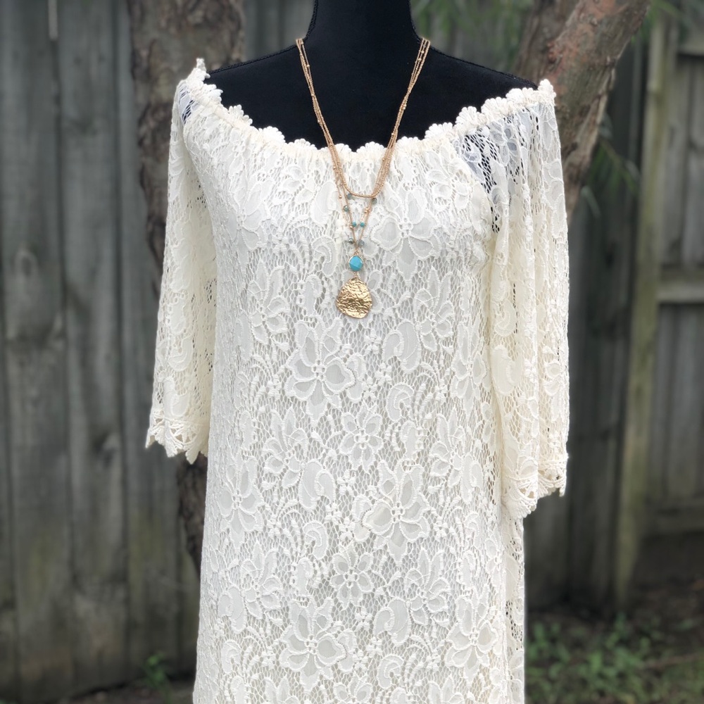 ⭐️last one⭐️ umgee off-shoulder lace dress - Picture 2 of 8